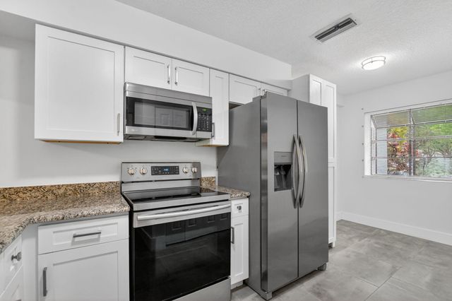 3693 Arelia Drive N, Delray Beach, FL 33445