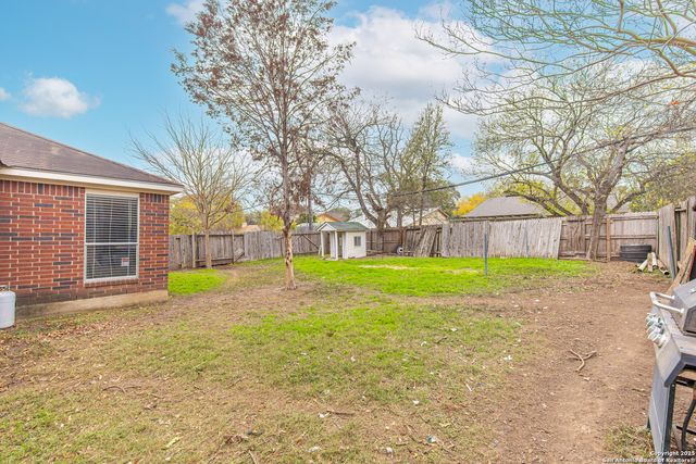 10227 coyote hl, Converse, TX 78109