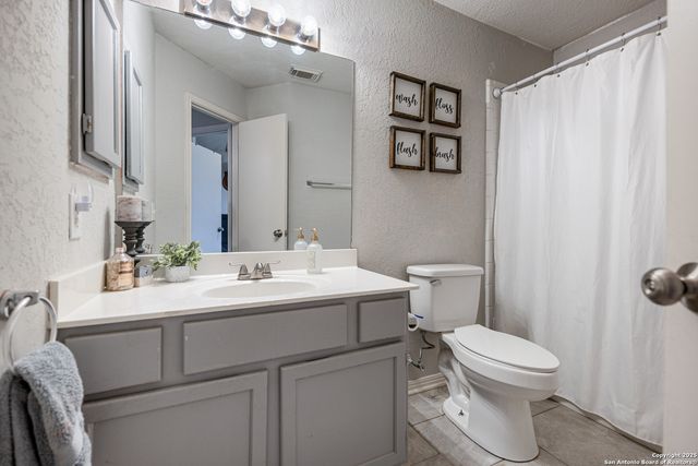 10227 coyote hl, Converse, TX 78109