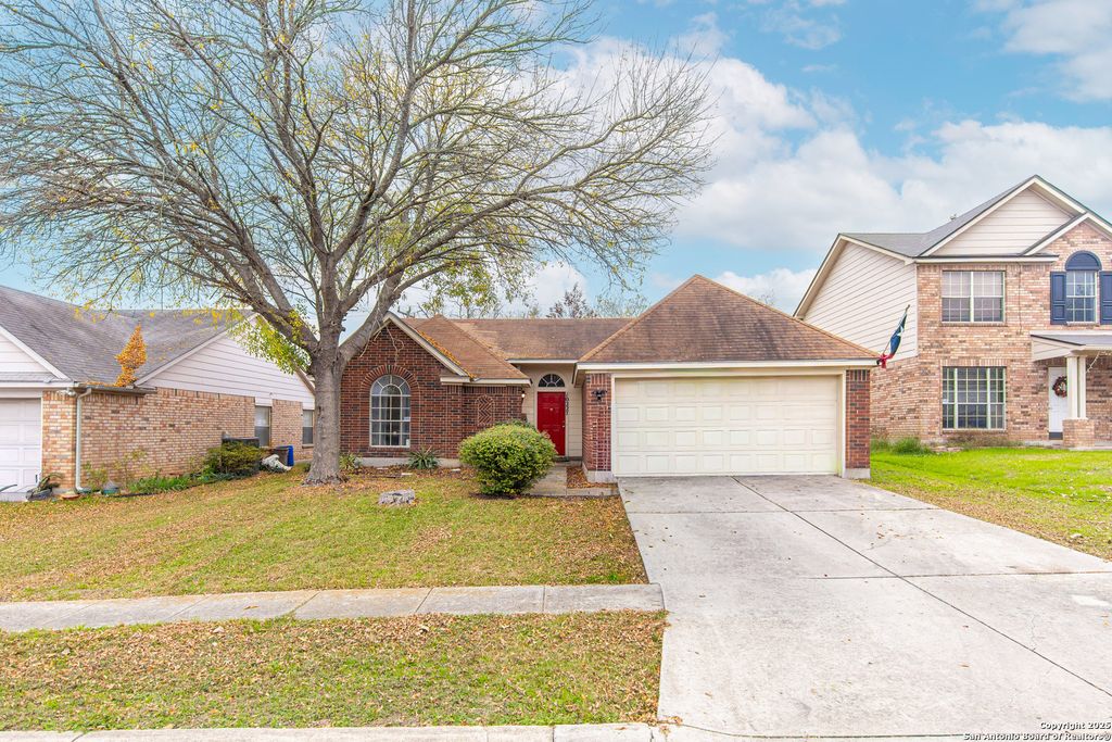 10227 coyote hl, Converse, TX 78109