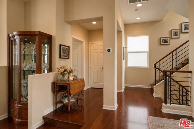 13023 Bluff Creek Drive 29, Los Angeles, CA 90094