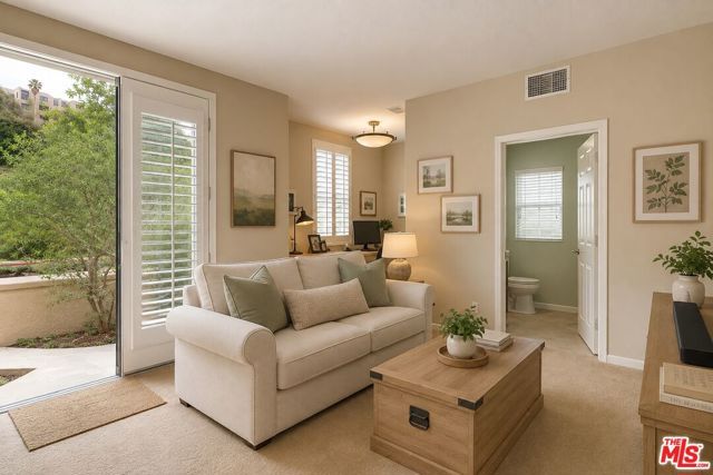 13023 Bluff Creek Drive 29, Los Angeles, CA 90094