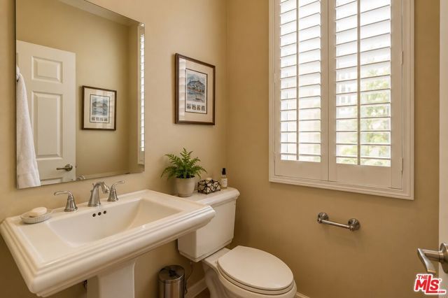 13023 Bluff Creek Drive 29, Los Angeles, CA 90094