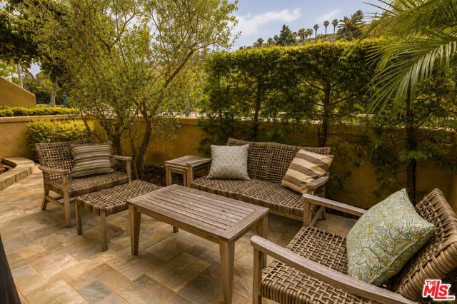 13023 Bluff Creek Drive 29, Los Angeles, CA 90094