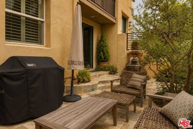 13023 Bluff Creek Drive 29, Los Angeles, CA 90094