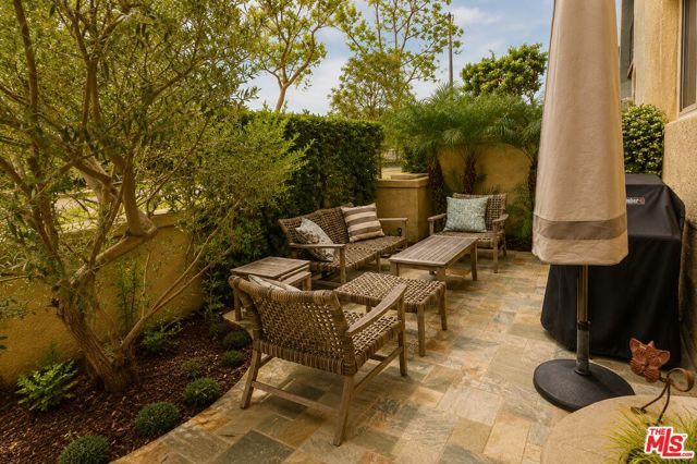 13023 Bluff Creek Drive 29, Los Angeles, CA 90094