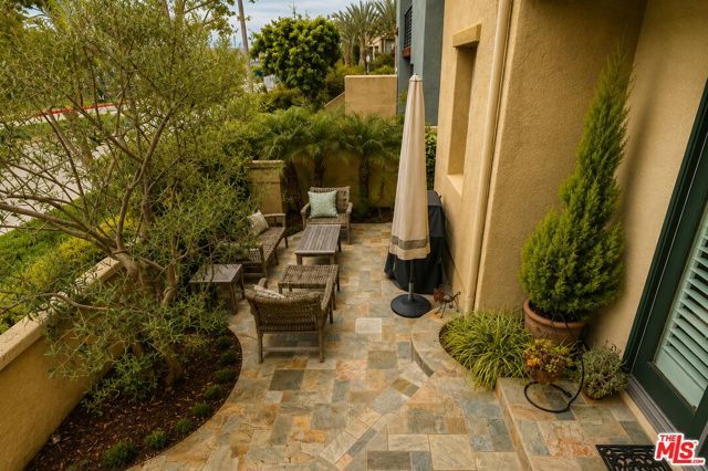 13023 Bluff Creek Drive 29, Los Angeles, CA 90094