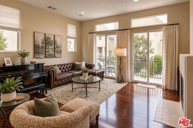 13023 Bluff Creek Drive 29, Los Angeles, CA 90094