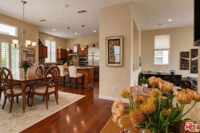 13023 Bluff Creek Drive 29, Los Angeles, CA 90094