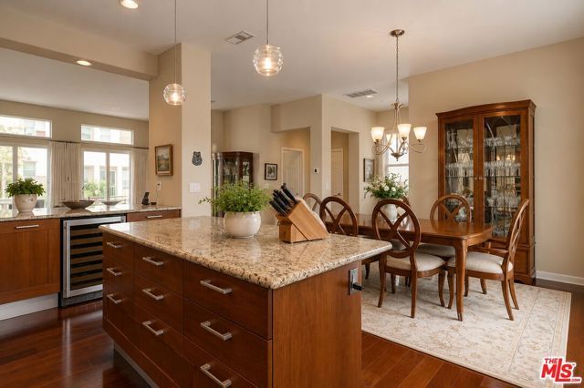 13023 Bluff Creek Drive 29, Los Angeles, CA 90094