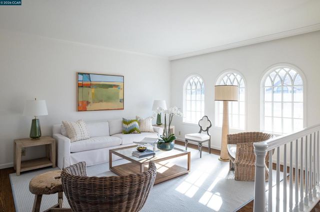 902 Kane Cir, Walnut Creek, CA 94598