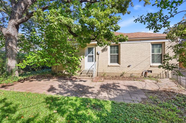 3104 Yucca Avenue, Fort Worth, TX 76111