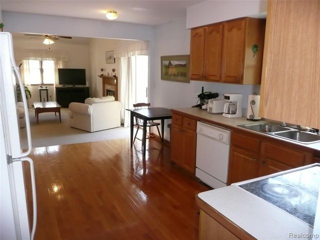2388 Ava, Howell, MI 48843