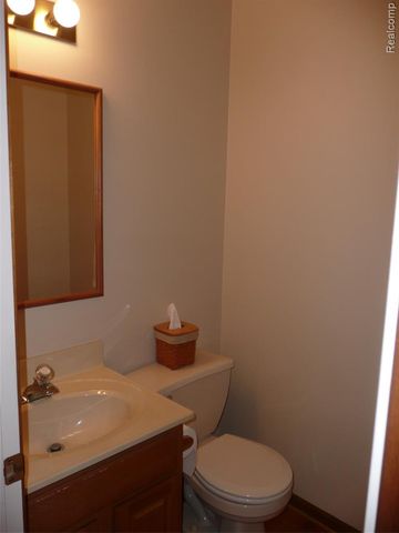 2388 Ava, Howell, MI 48843