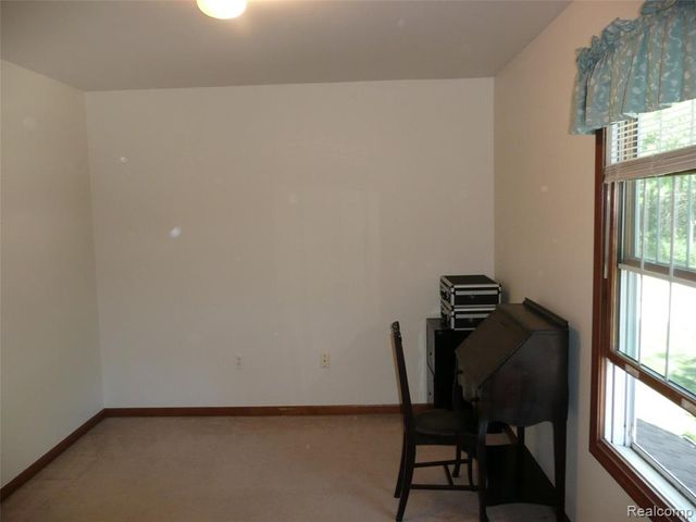 2388 Ava, Howell, MI 48843