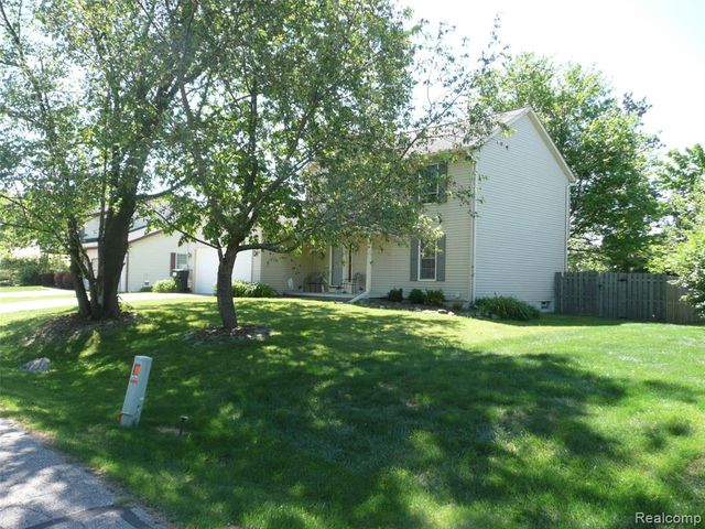 2388 Ava, Howell, MI 48843