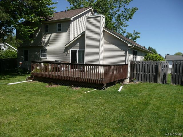 2388 Ava, Howell, MI 48843