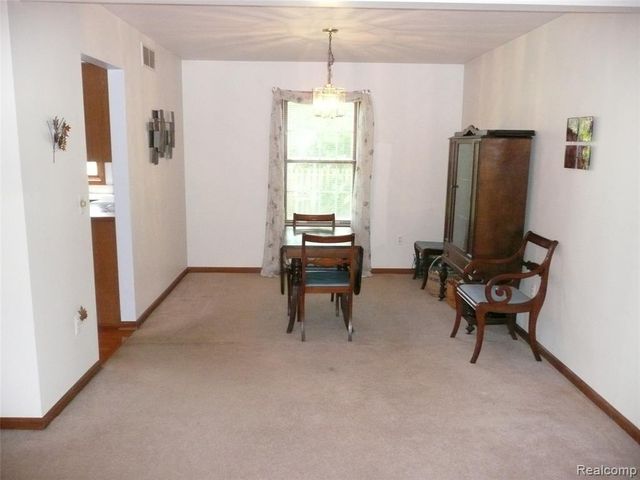 2388 Ava, Howell, MI 48843