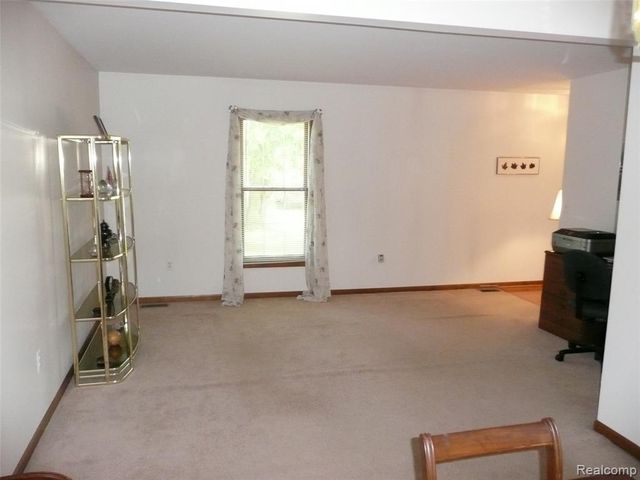 2388 Ava, Howell, MI 48843