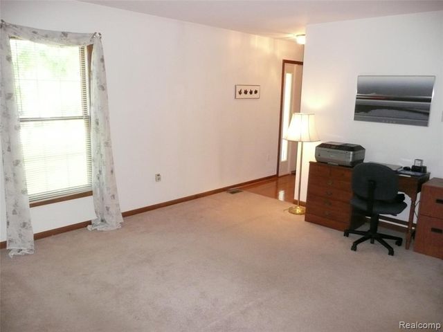 2388 Ava, Howell, MI 48843