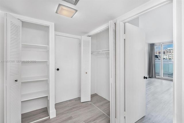 100 Bayview Dr 229, Sunny Isles Beach, FL 33160