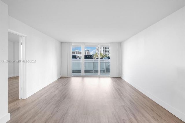 100 Bayview Dr 229, Sunny Isles Beach, FL 33160