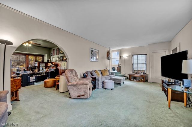 2205 Grandview Avenue, Cleveland Heights, OH 44106