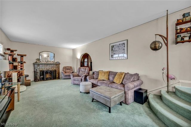 2205 Grandview Avenue, Cleveland Heights, OH 44106