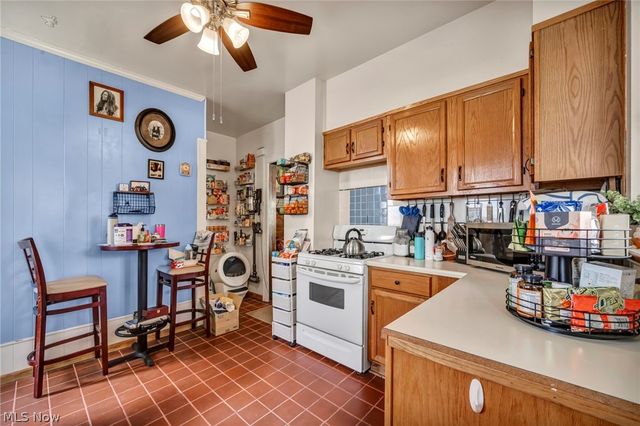 2205 Grandview Avenue, Cleveland Heights, OH 44106