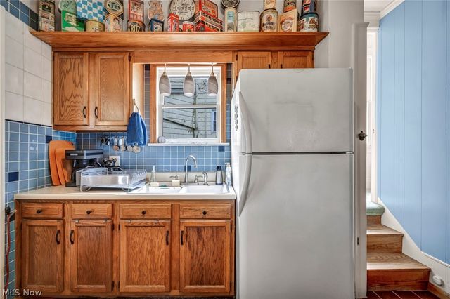2205 Grandview Avenue, Cleveland Heights, OH 44106