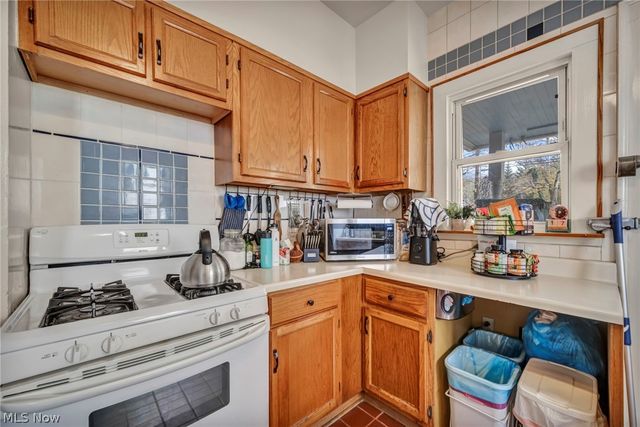 2205 Grandview Avenue, Cleveland Heights, OH 44106