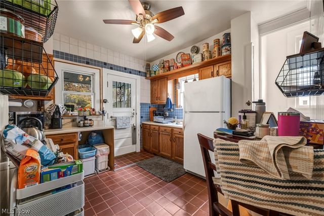 2205 Grandview Avenue, Cleveland Heights, OH 44106