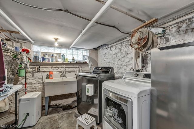 2205 Grandview Avenue, Cleveland Heights, OH 44106