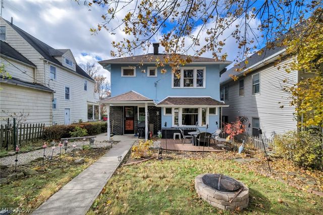 2205 Grandview Avenue, Cleveland Heights, OH 44106