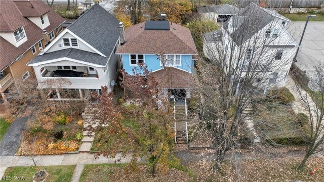 2205 Grandview Avenue, Cleveland Heights, OH 44106