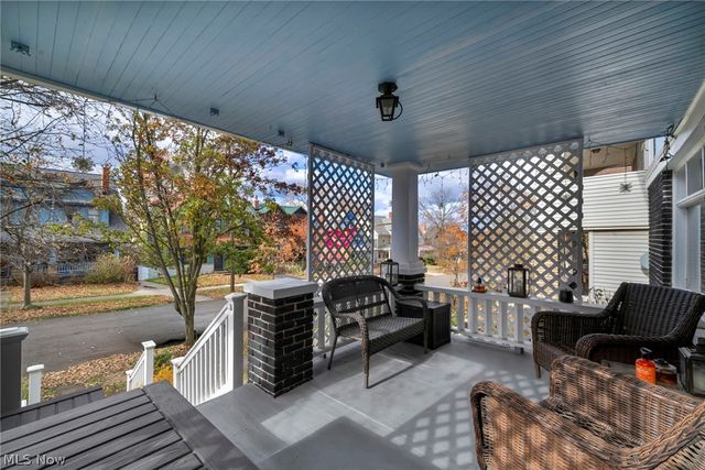 2205 Grandview Avenue, Cleveland Heights, OH 44106