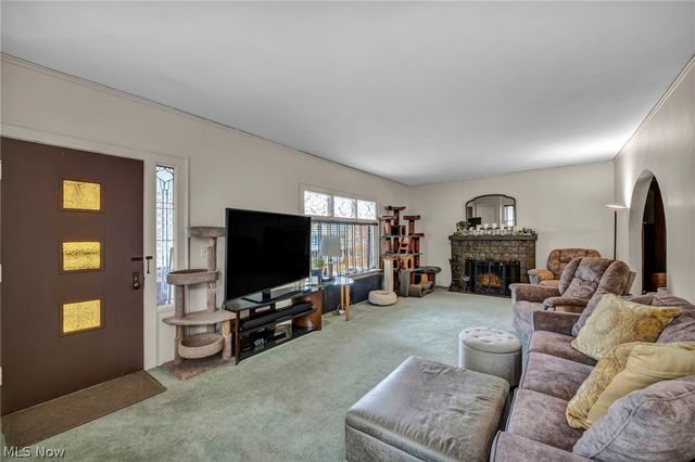 2205 Grandview Avenue, Cleveland Heights, OH 44106