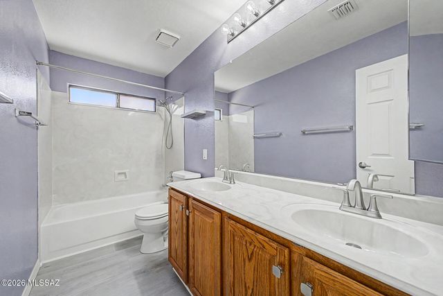12592 N Pioneer Way, Oro Valley, AZ 85737