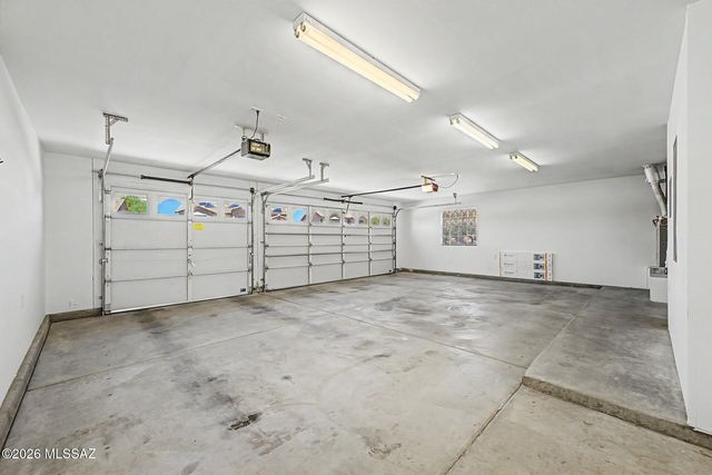 12592 N Pioneer Way, Oro Valley, AZ 85737