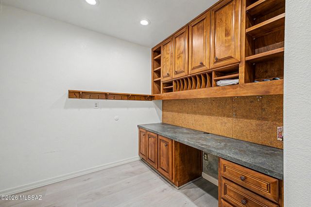 12592 N Pioneer Way, Oro Valley, AZ 85737