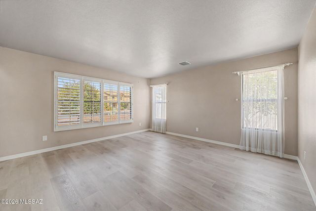 12592 N Pioneer Way, Oro Valley, AZ 85737