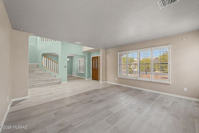 12592 N Pioneer Way, Oro Valley, AZ 85737