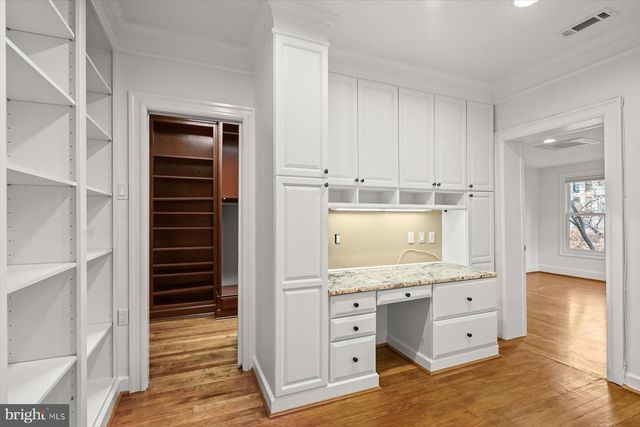 3029 DENT PL NW, Washington, DC 20007