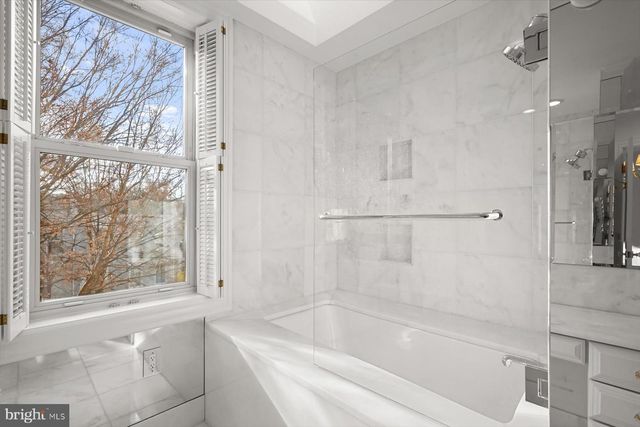 3029 DENT PL NW, Washington, DC 20007