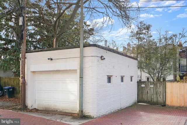 3029 DENT PL NW, Washington, DC 20007