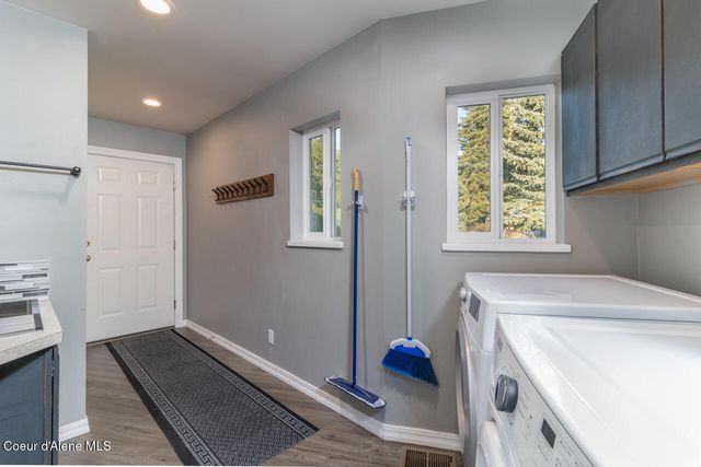 7077 Funkhouser St, Bonners Ferry, ID 83805