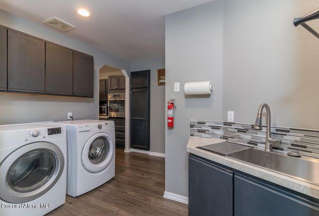 7077 Funkhouser St, Bonners Ferry, ID 83805