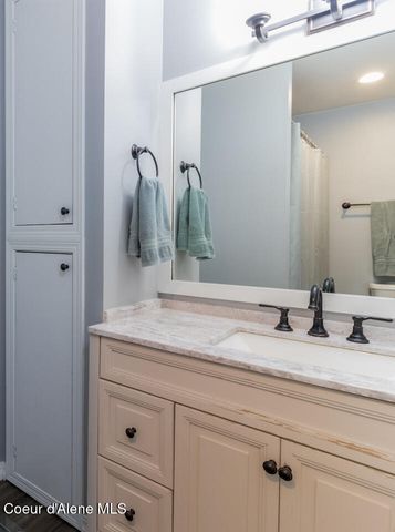 7077 Funkhouser St, Bonners Ferry, ID 83805