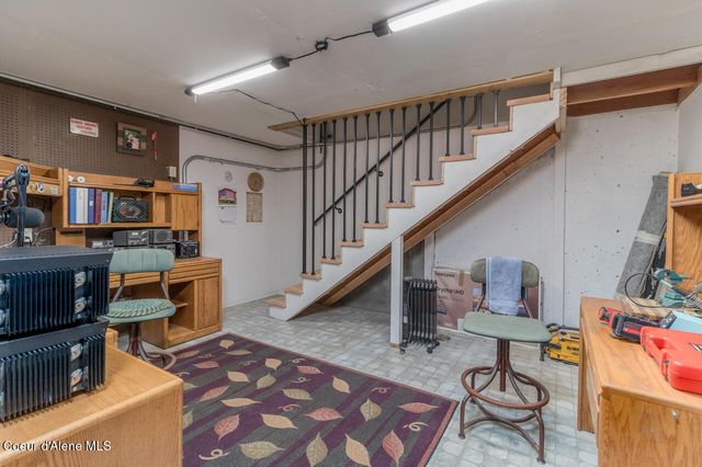 7077 Funkhouser St, Bonners Ferry, ID 83805