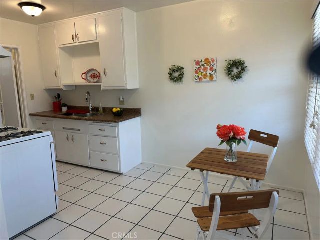 373 Myrtle Street C, Glendale, CA 91203